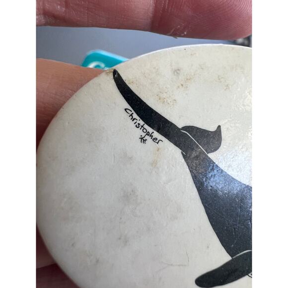 Lot of 2 Vtg Whale Pins; Greenpeace and White Oval Whale - Picture 2 of 3